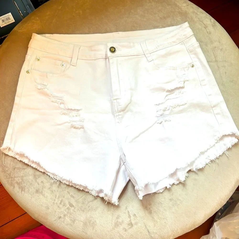 NWOT SZ 14 Distressed White High Rise Denim Cutoff Shorts